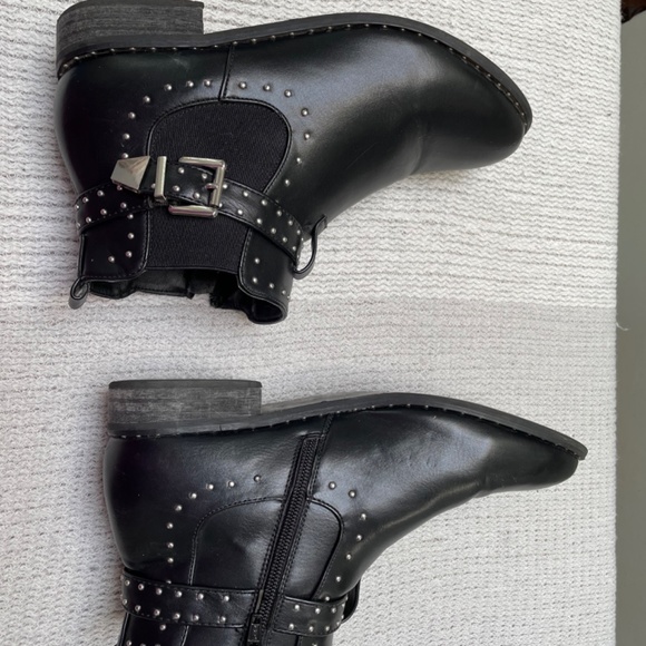 Black silver studded moto booties ladies size 10 wide width - Picture 5 of 6